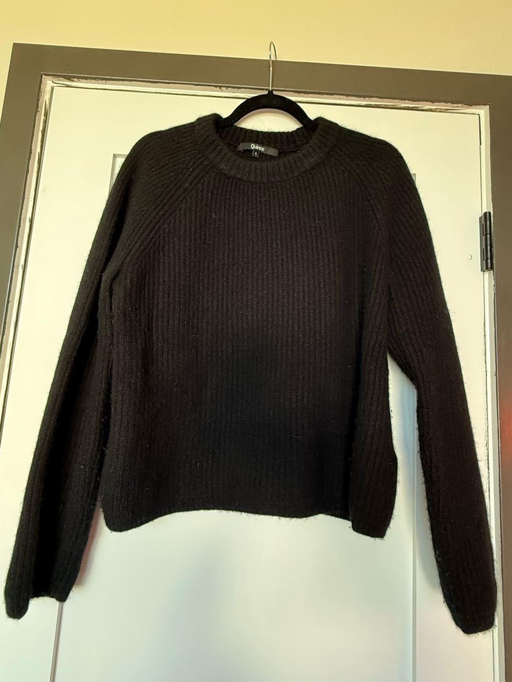 Quince Black Cashmere Crewneck Sweater